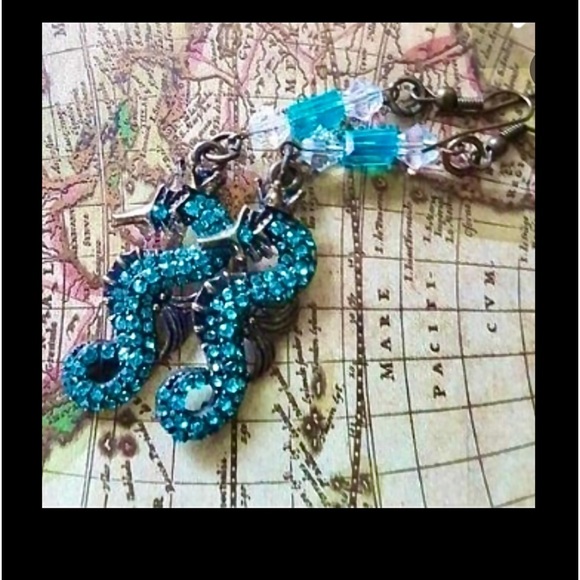 Seahorse earrings crystal paved aqua color for pierced ears NWT - Picture 10 of 12